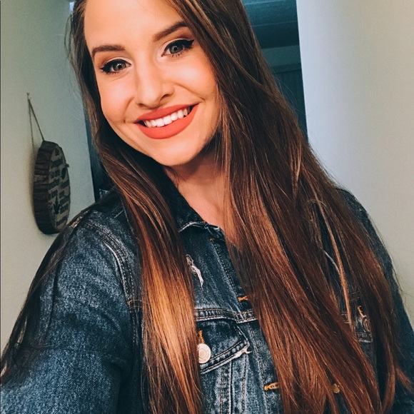 Meet your Posher, Kasey - Picture 1 of 1